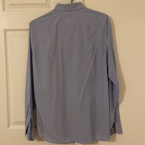 Quality tailored woven shirt by J. Crew. - Picture 2 of 3